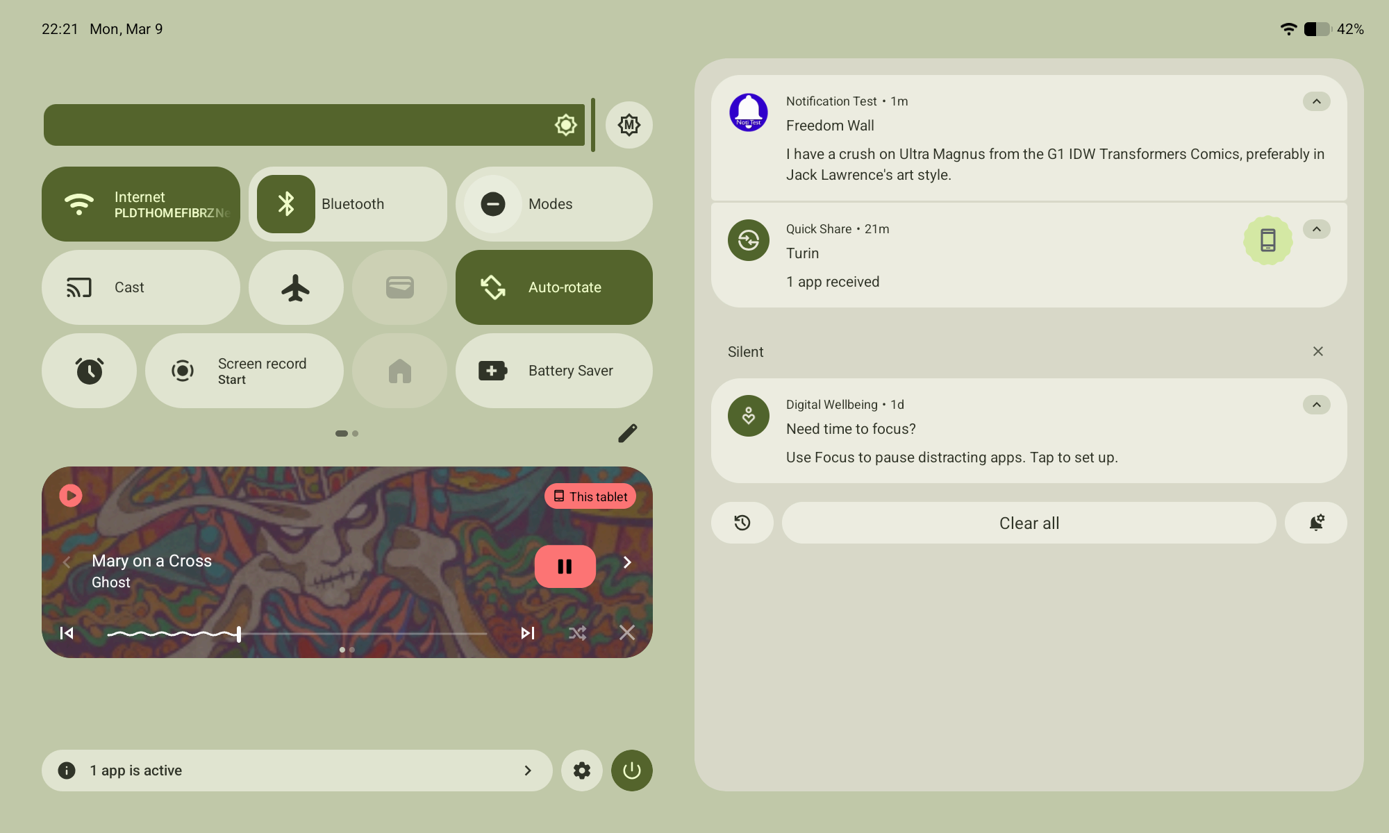 The notification shade/Quick panel UI of Android 16 - Tawnsent